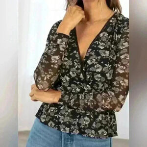 Common Collection Find the Joy Women’s Floral Mesh Surplice Top Size Small